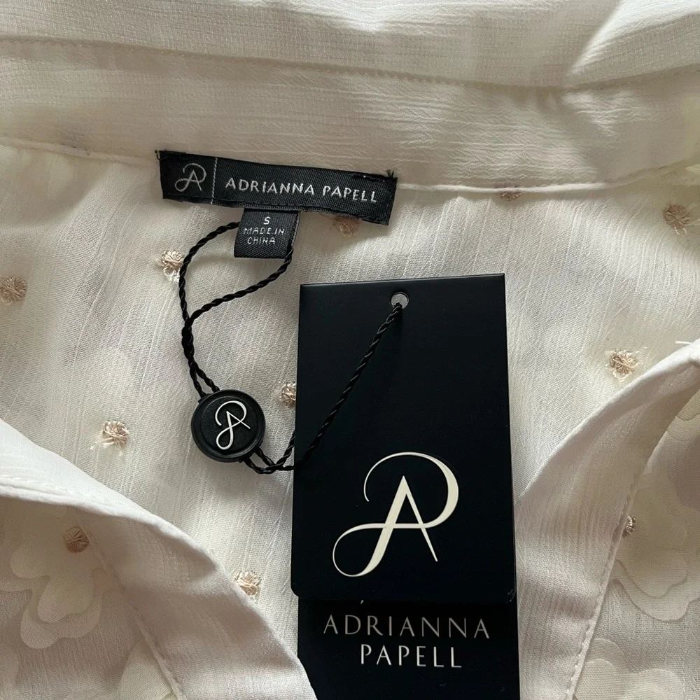 NWT Women’s Small Adrianna Papell Y Placket Button Up 3D Flower Blouse. - Picture 5 of 10